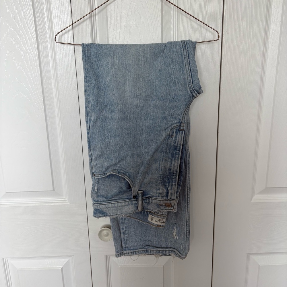 Abercrombie 90s Straight Ultra High Rise